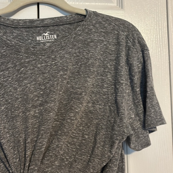 Hollister Gray Crop Crew Neck short sleeve Tee size Medium - Picture 3 of 7